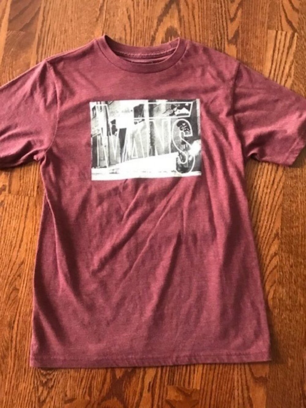 Boys Girls Kids VANS Maroon CUSTOM FIT T-Shirt Sz. M Medium EUC